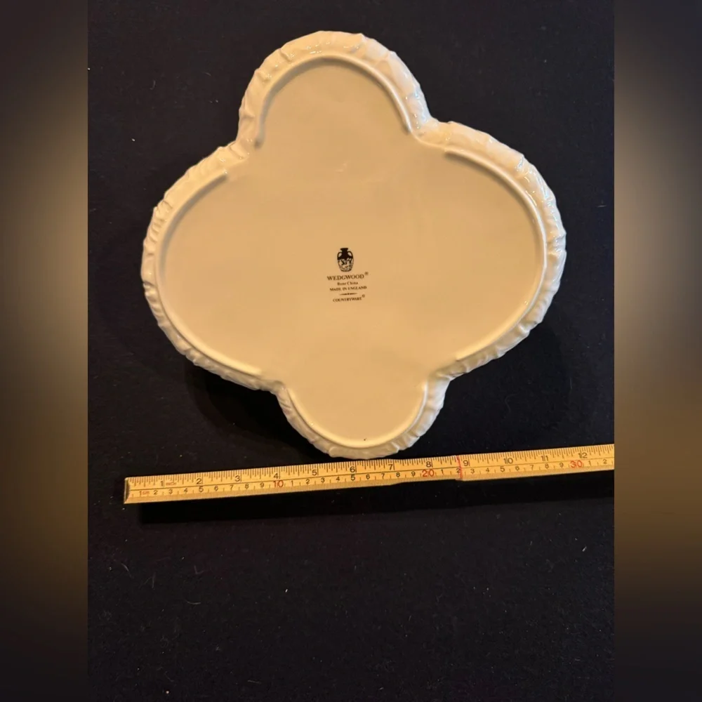 Vintage Wedgwood Countryware Service dish with Cream and Sugar Holders